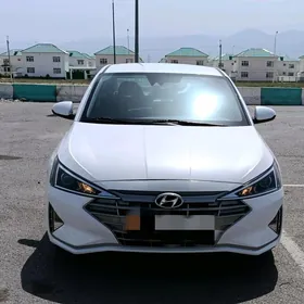 Hyundai Elantra 2020