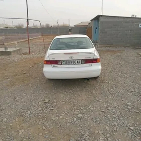 Toyota Camry 2001