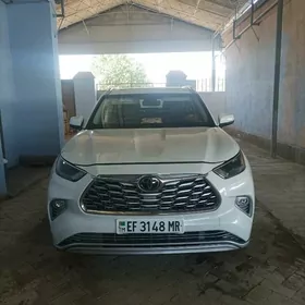 Toyota Highlander 2022