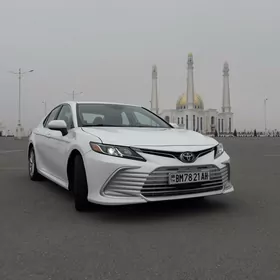 Toyota Camry 2022