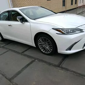 Lexus ES 250 2023