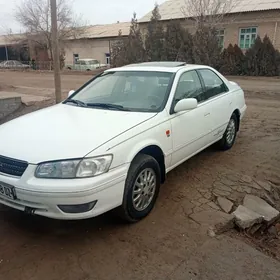 Toyota Camry 2000