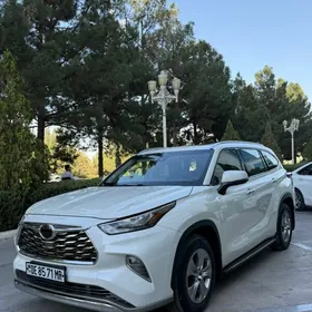 Toyota Highlander 2020