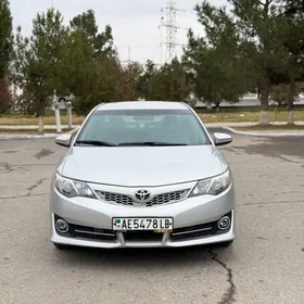 Toyota Camry 2014