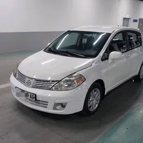 Nissan Versa 2011