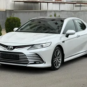 Toyota Camry 2022