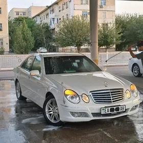 Mercedes-Benz E320 2004