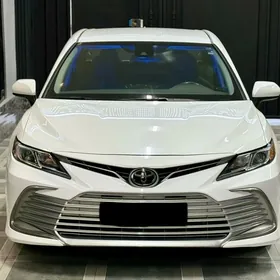 Toyota Camry 2023