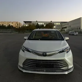 Toyota Sienna 2020