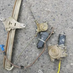 Corono ön̈ sag ayna galdyryan