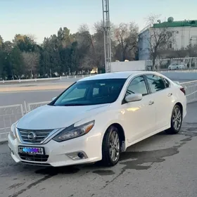 Nissan Altima 2018