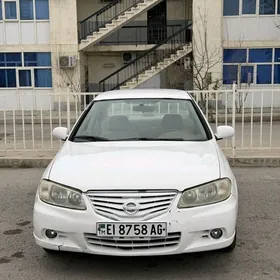 Nissan Sunny 2010