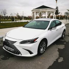 Lexus ES 350 2019
