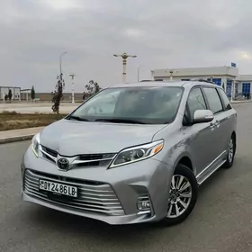 Toyota Sienna 2019