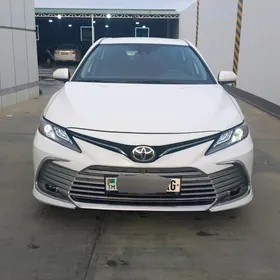 Toyota Camry 2020