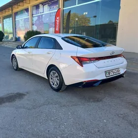 Hyundai Elantra 2020