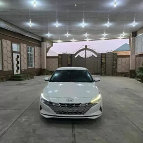 Hyundai Elantra 2023