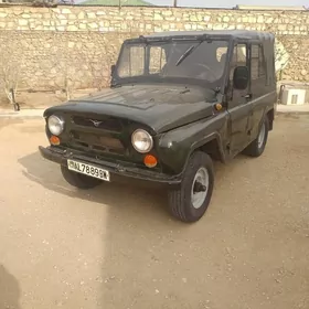UAZ 469 1990