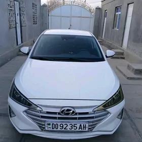 Hyundai Elantra 2019