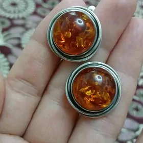 Gyzyl ýantar gaşly kümüş syrga