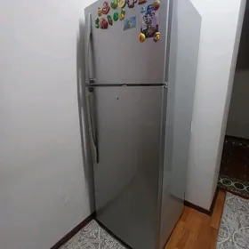 холодильник LG