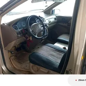 Toyota Sienna 2001