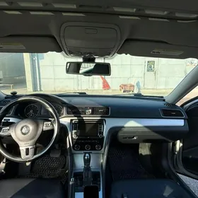 Volkswagen Passat 2013