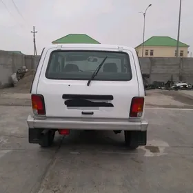 Lada Niva 2001