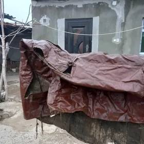 Belarus traktyryn kapot yapyly