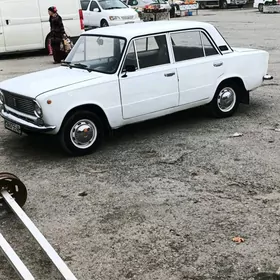 Lada 2104 1986