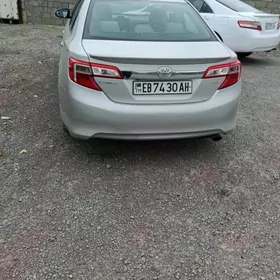 Toyota Camry 2012