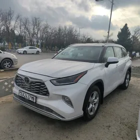 Toyota Highlander 2022