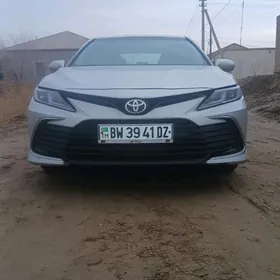 Toyota Camry 2020
