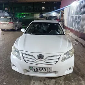 Toyota Camry 2011