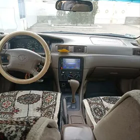 Toyota Camry 2001