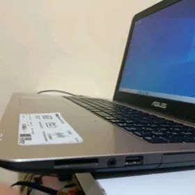 ASUS F556U