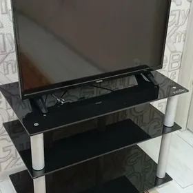 Телевизор с подставкой