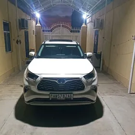 Toyota Highlander 2021