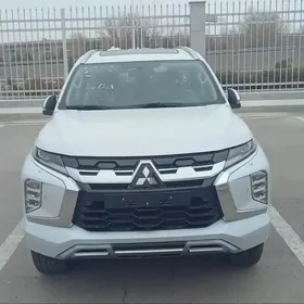 Mitsubishi Montero Sport 2025