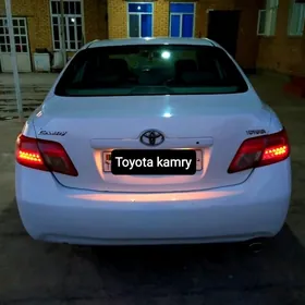 Toyota Camry 2010