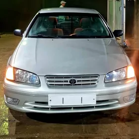 Toyota Camry 2001