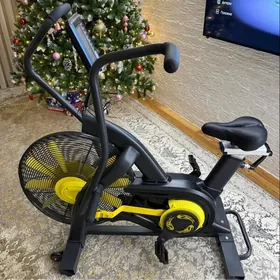 Welotrenažor  Велотренажер