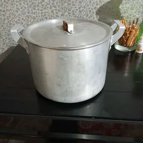 Кастрюля алюминиевая