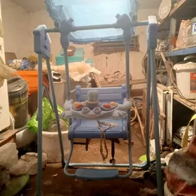 Caga sallanjak oturup uclyancy