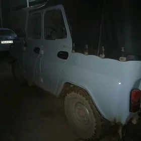 UAZ 469 2002