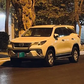 Toyota Fortuner 2017