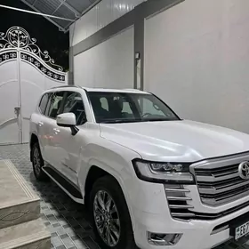 Toyota Land Cruiser 2025