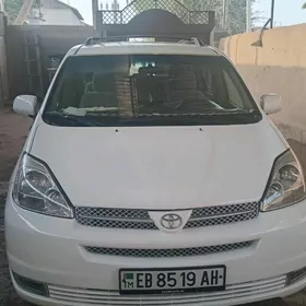 Toyota Sienna 2004