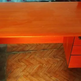 письменный стол