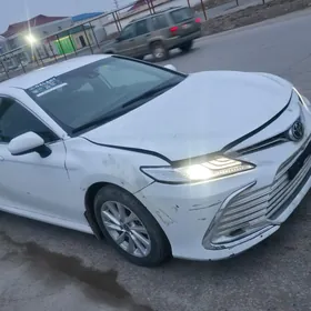 Toyota Camry 2023